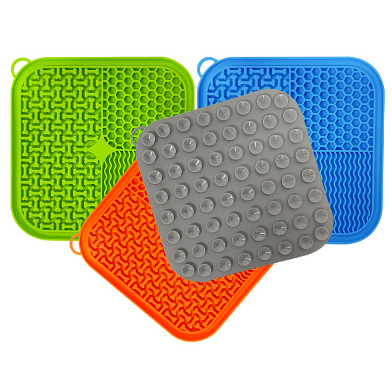 Anti-Anxiety Silicone Pet Licking Mat – Calming Suction-Base Slow Feeder Meal Station