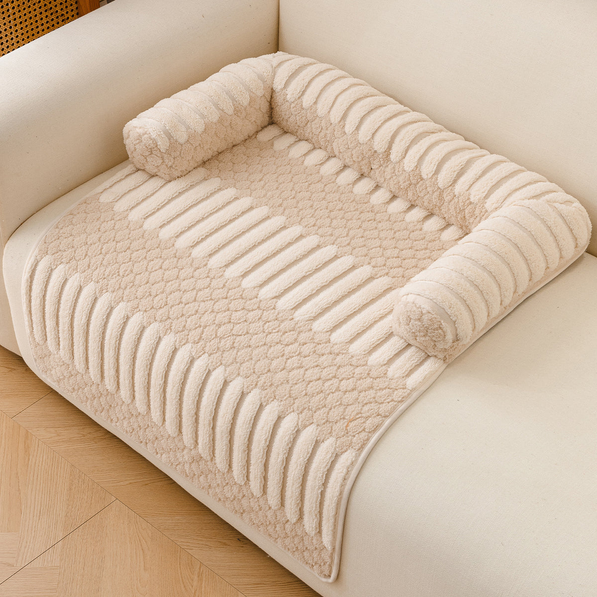 Anti-Slip Breathable Soft Pet Bed Mat – Cloud-Soft Machine Washable Sofa Protector