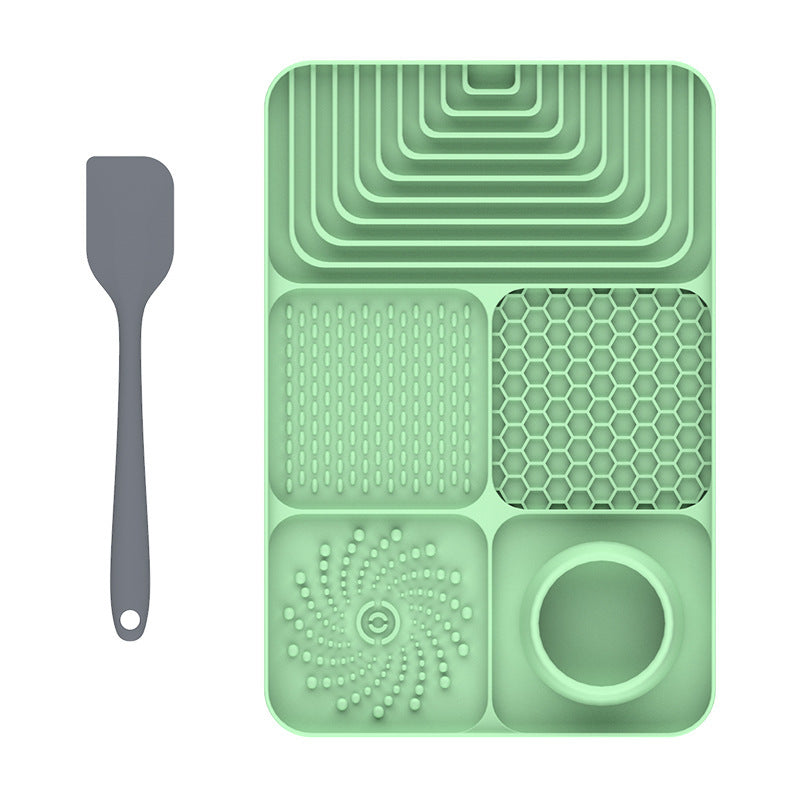 Anti-Anxiety Silicone Pet Licking Mat – Suction-Base Spill-Proof Slow Feeder Meal Station