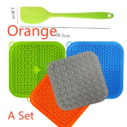 Anti-Anxiety Silicone Pet Licking Mat – Calming Suction-Base Slow Feeder Meal Station